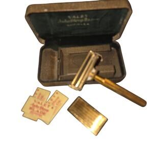 Vintage VALET "AutoStrop Razor", Model VB2 or VC2, Open Comb, SE, 1934 to 1940.